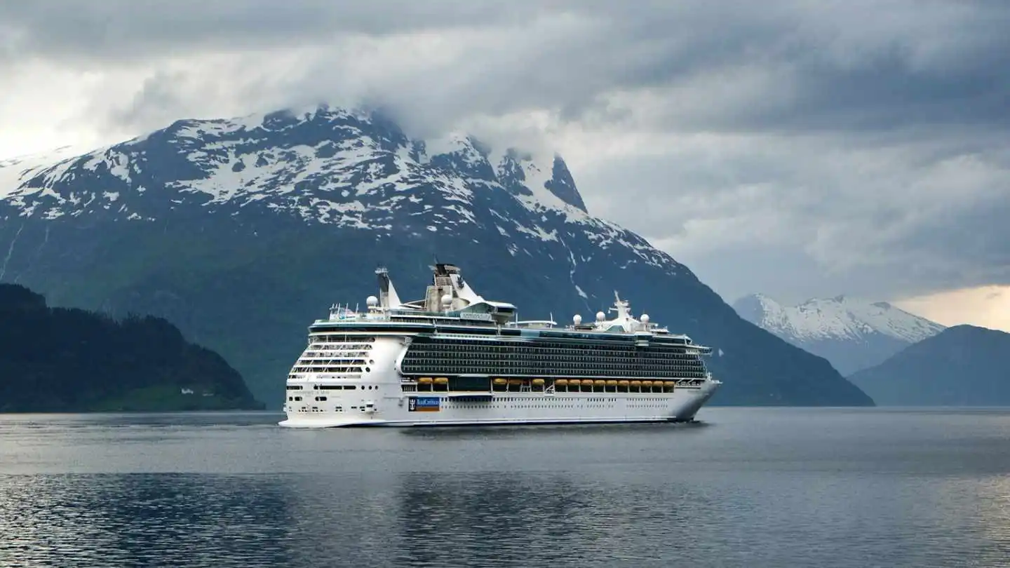 20 Best Cruises for Cold Climates