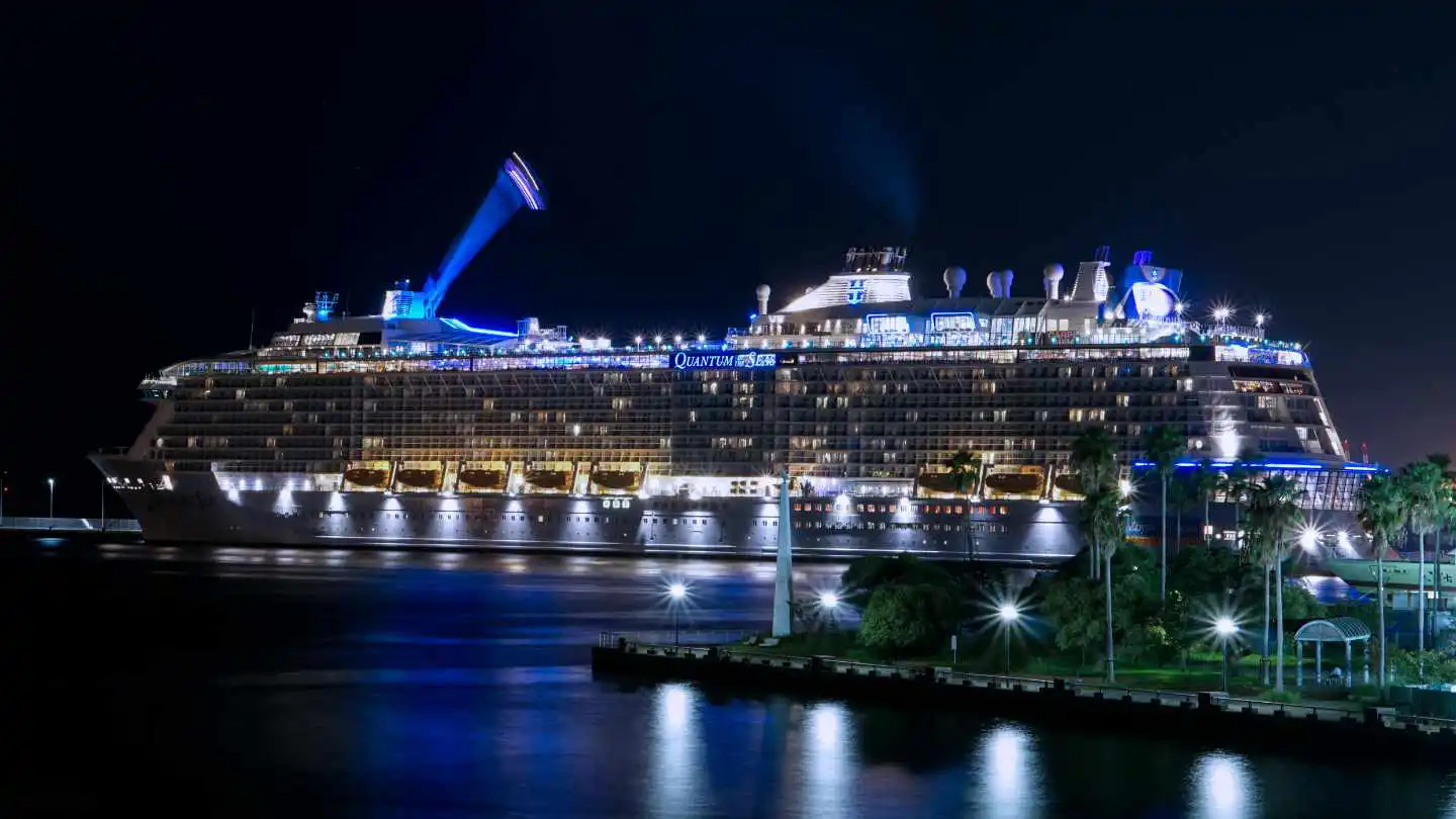 Cruise Nighttime
